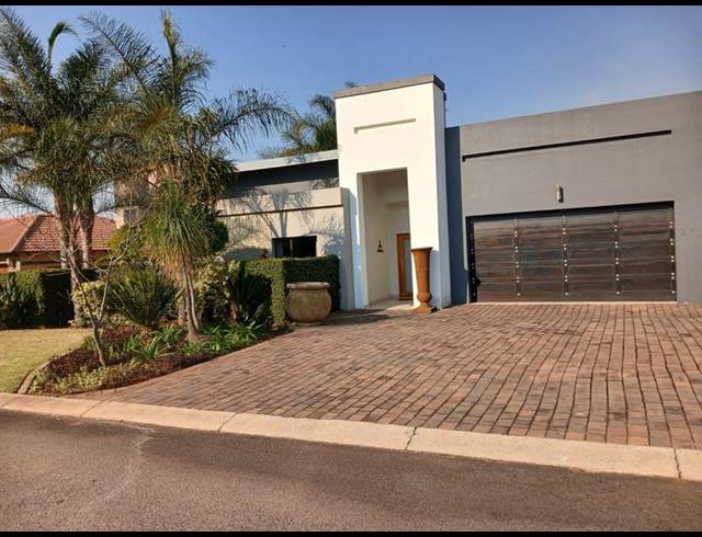 3 BEDROOM HOUSE FOR SALE IN RETIRE AT MIDSTREAM